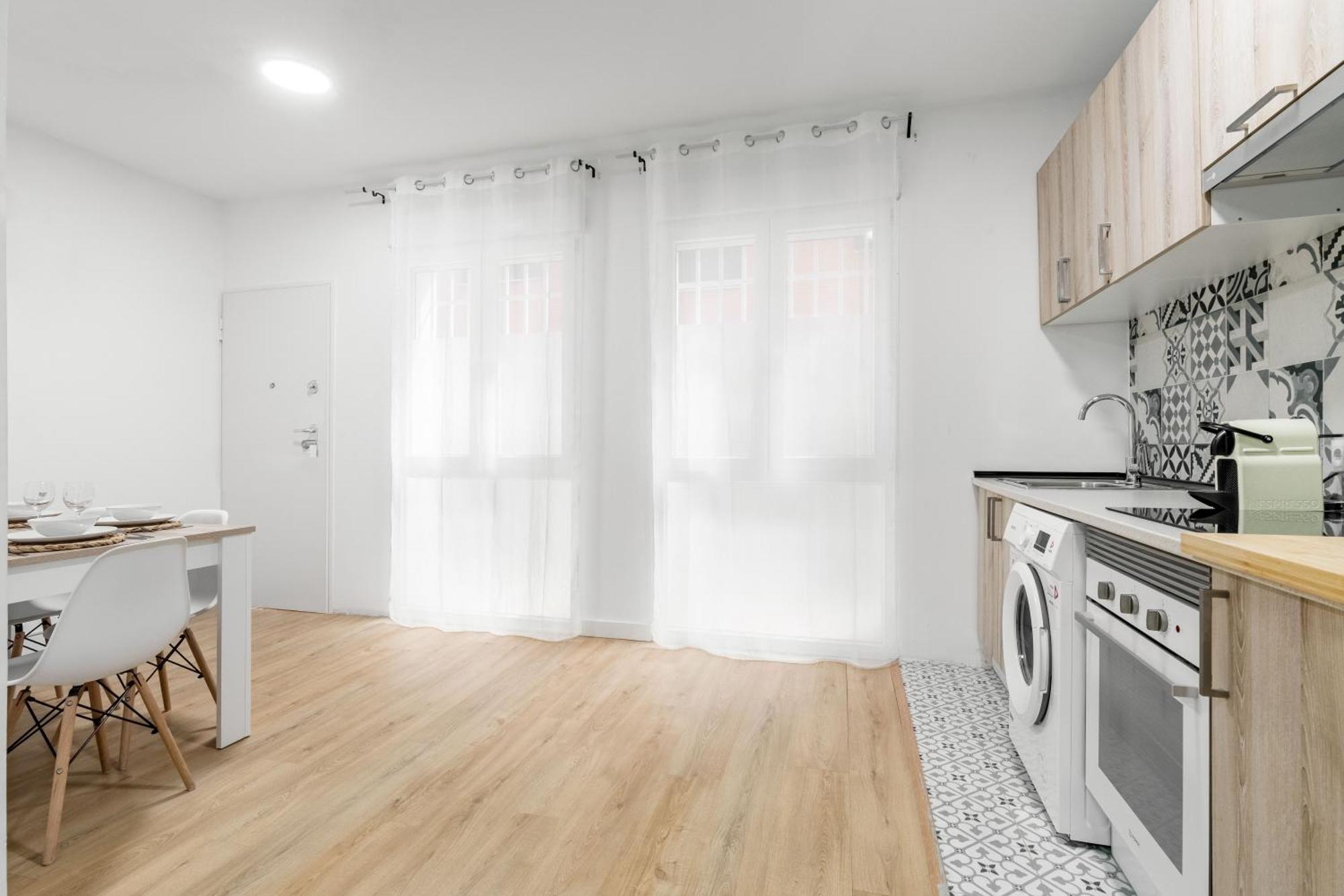 Charming Lucero Apartment Madrid Exterior photo
